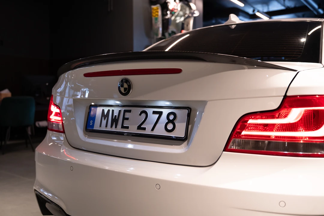 2012 BMW 1M - Image 27 of 31