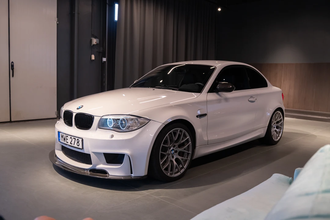 2012 BMW 1M - Image 8 of 31