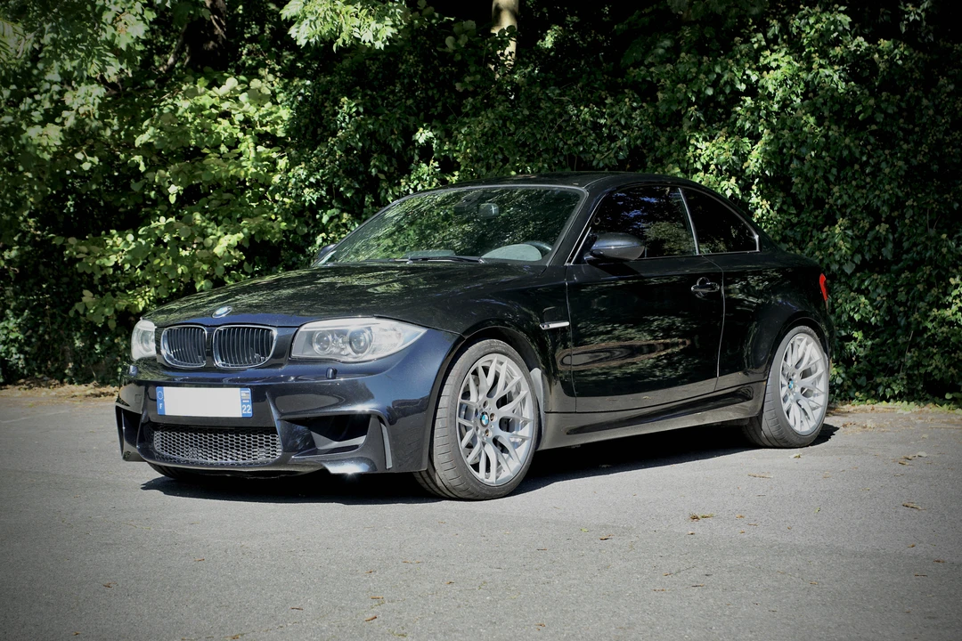 2011 BMW 1M - Image 2 of 2