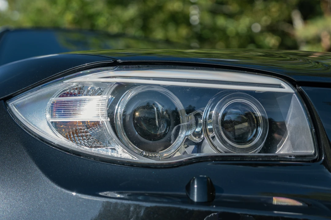 2012 BMW 1M - Image 24 of 31