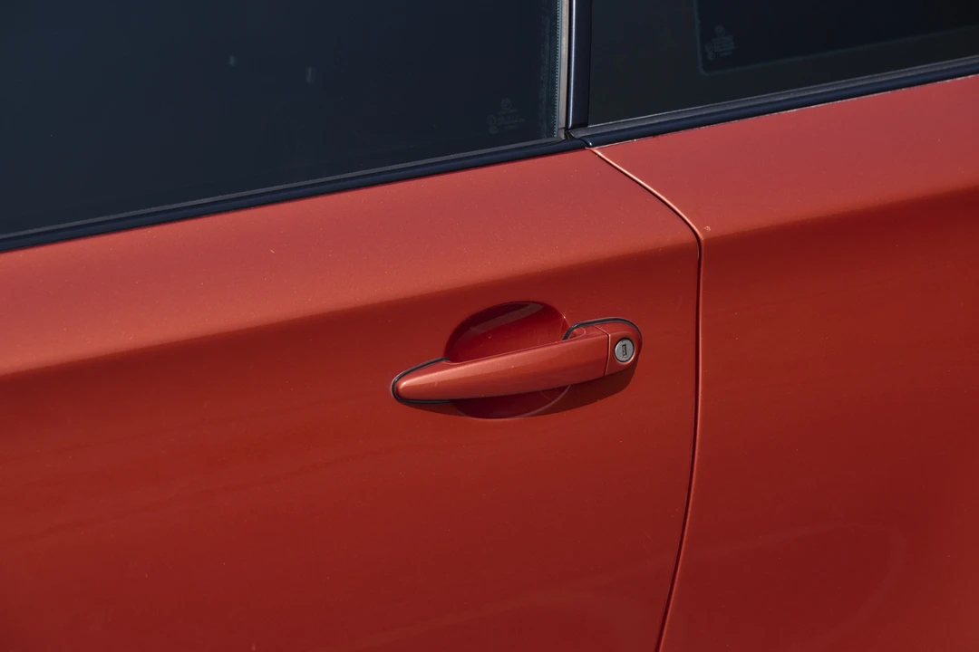 2012 BMW 1M - Image 25 of 31