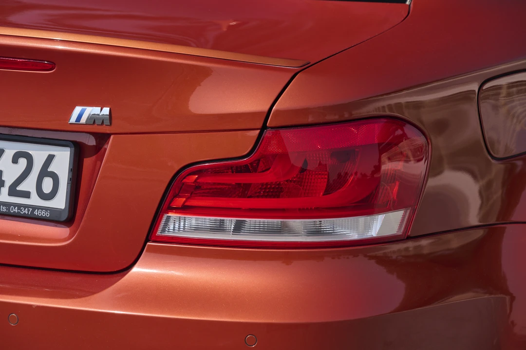 2012 BMW 1M - Image 27 of 31