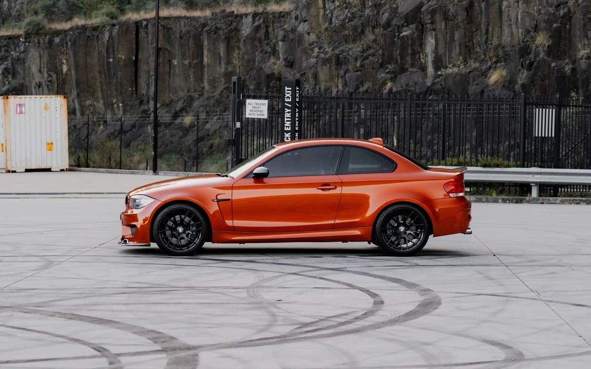 2012 BMW 1M - Image 23 of 31
