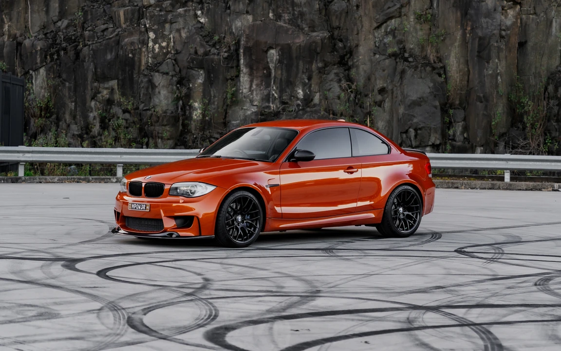 2012 BMW 1M - Image 26 of 31