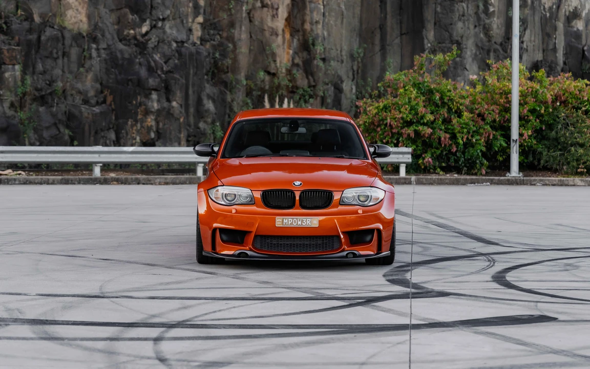 2012 BMW 1M - Image 18 of 31