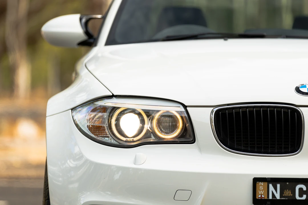 2012 BMW 1M - Image 27 of 31
