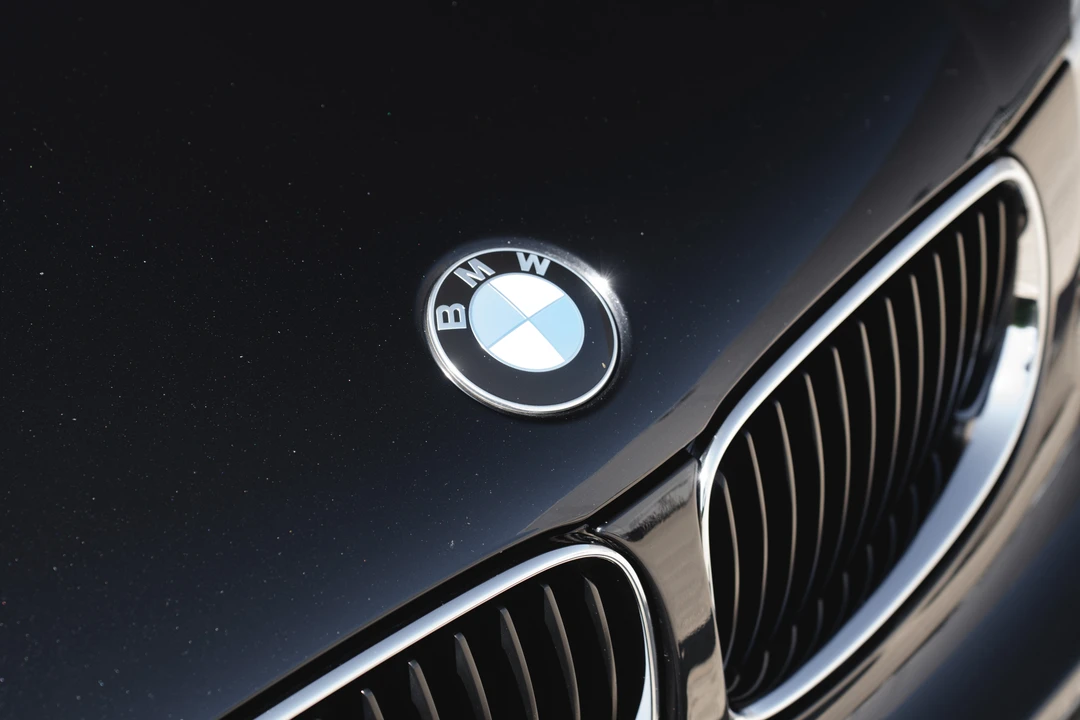 2012 BMW 1M - Image 28 of 31