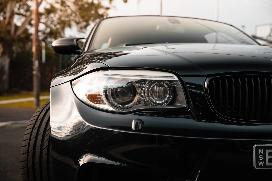 2012 BMW 1M - Image 17 of 31