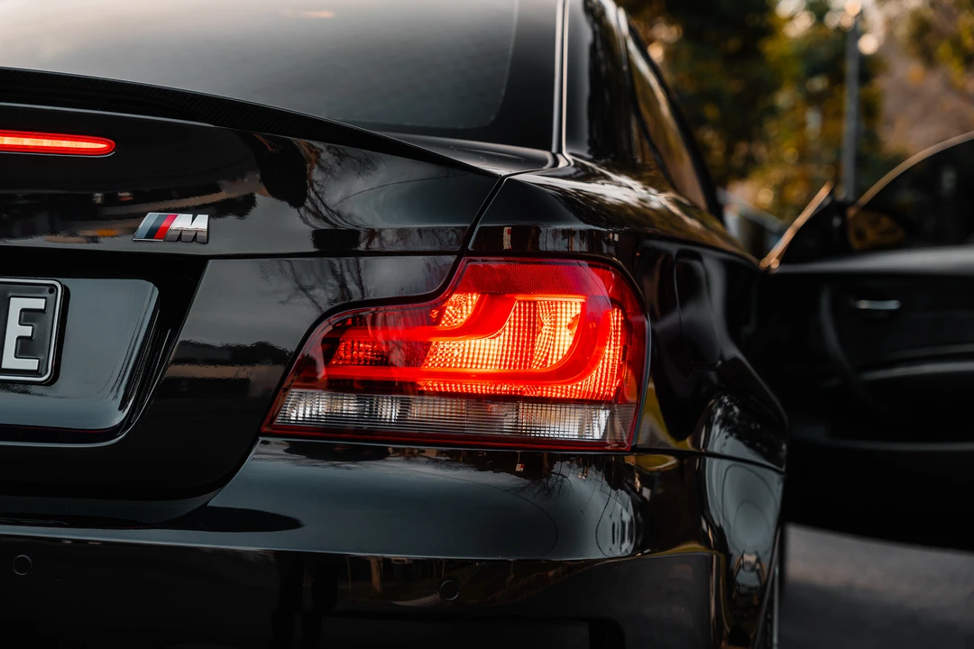 2012 BMW 1M - Image 29 of 31