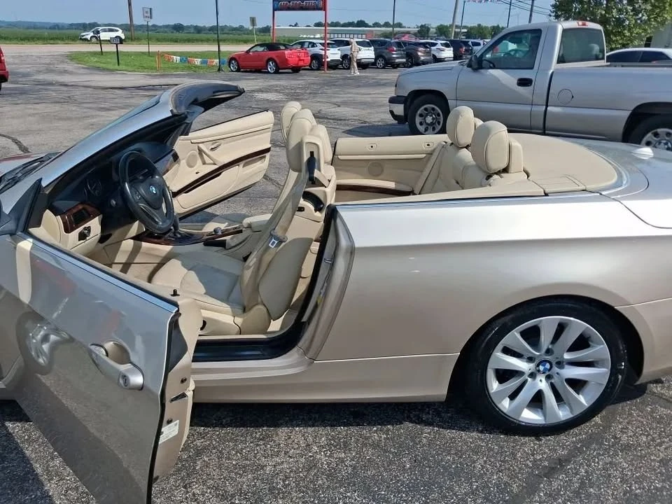 2012 BMW E93 3 Series Convertible - Image 6 of 18