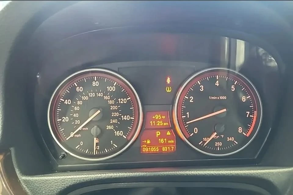 2012 BMW E93 3 Series Convertible - Image 9 of 18