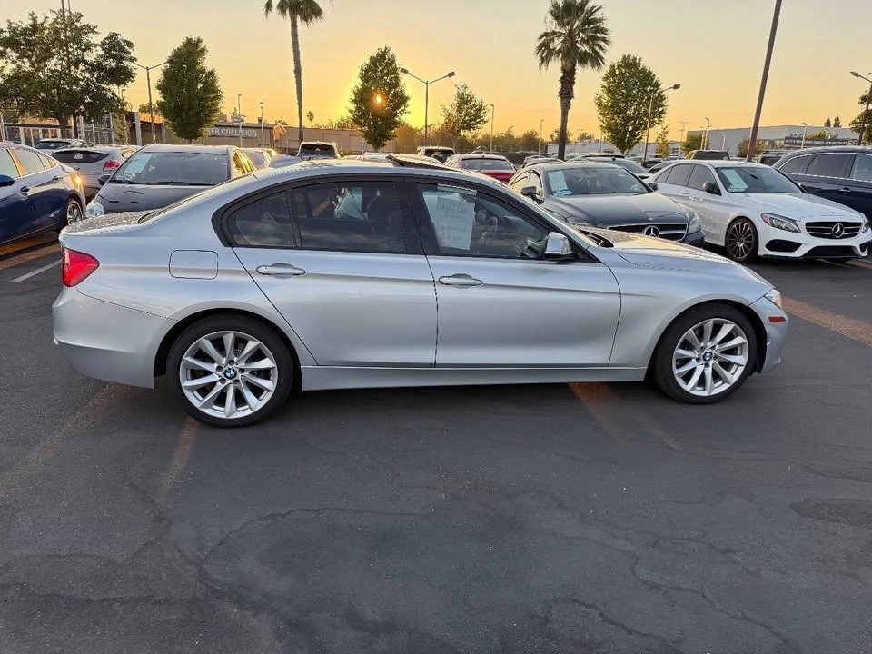 2012 BMW 3 Series - Image 4 of 20