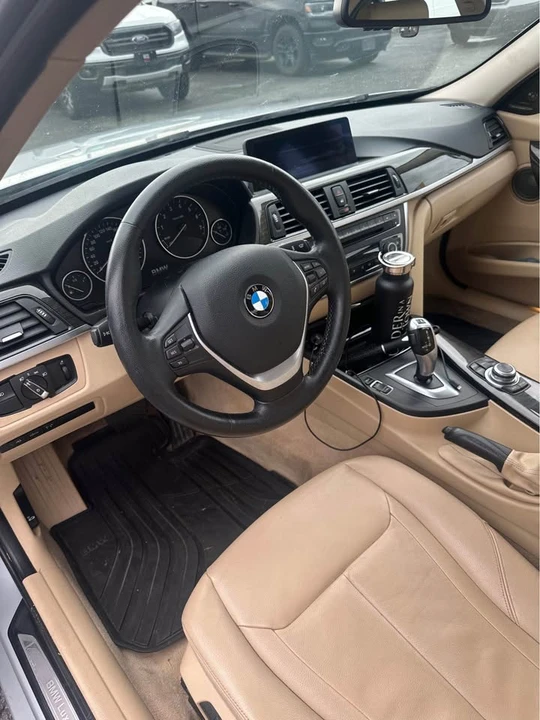 2012 BMW 3 Series - Image 5 of 5