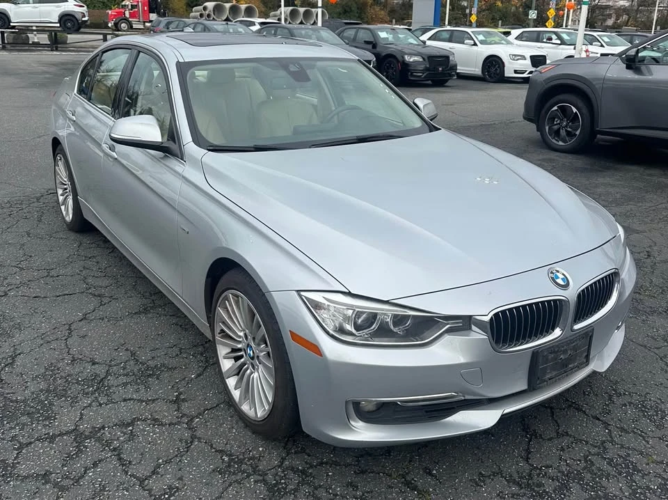 2012 BMW 3 Series - Image 3 of 5