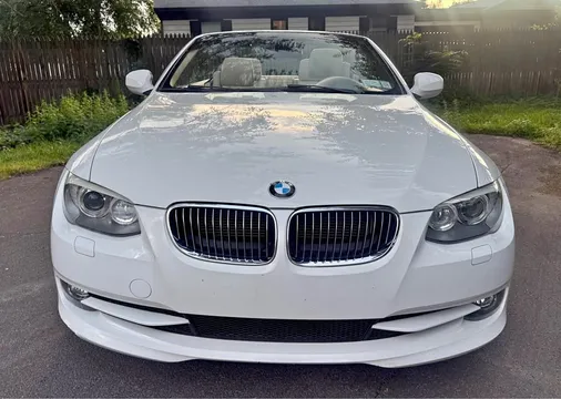 2012 BMW 3 Series 318i Convertible 2D
