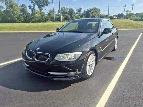 2012 BMW 3 Series 318i Convertible 2D