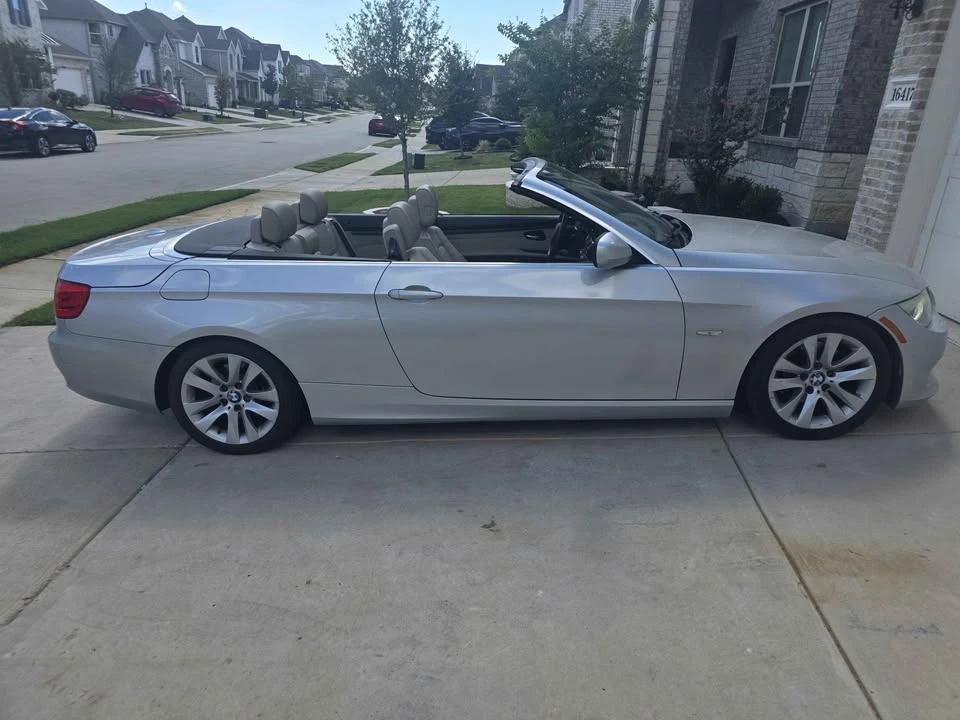 2012 BMW E93 3 Series Convertible - Image 6 of 9