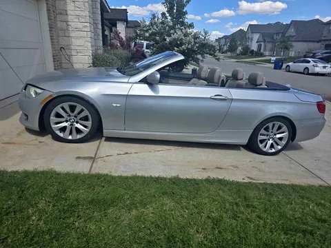 2012 BMW 3 Series 318i Convertible