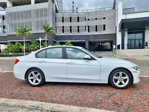 2012 BMW 3 Series 320i Sedan 4D