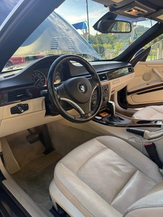 2012 BMW E93 3 Series Convertible - Image 9 of 11