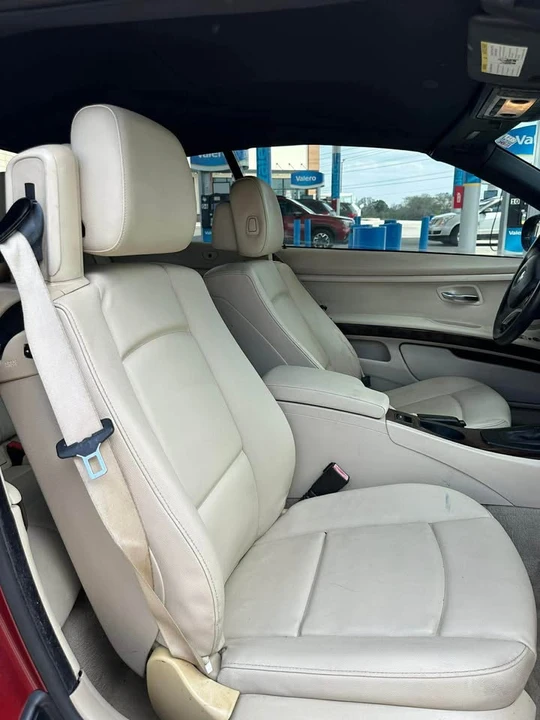 2012 BMW E93 3 Series Convertible - Image 8 of 9