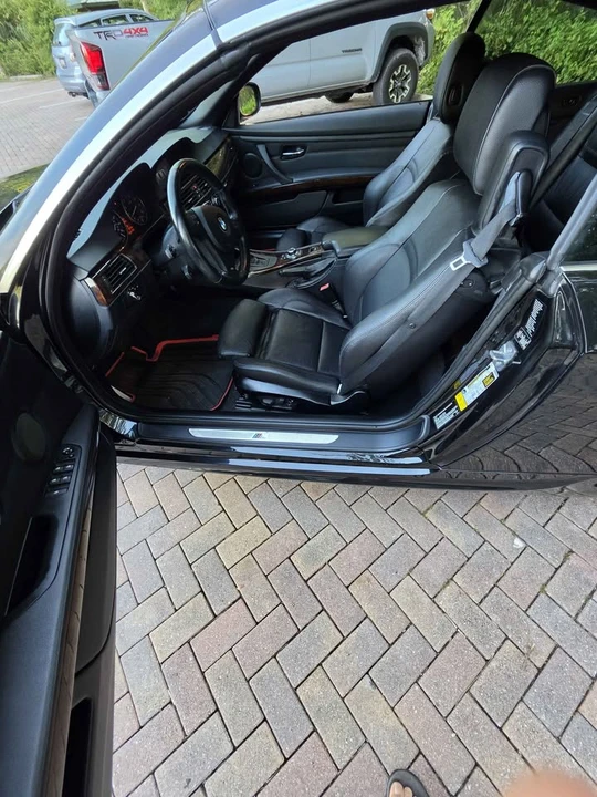 2012 BMW E93 3 Series Convertible - Image 8 of 17