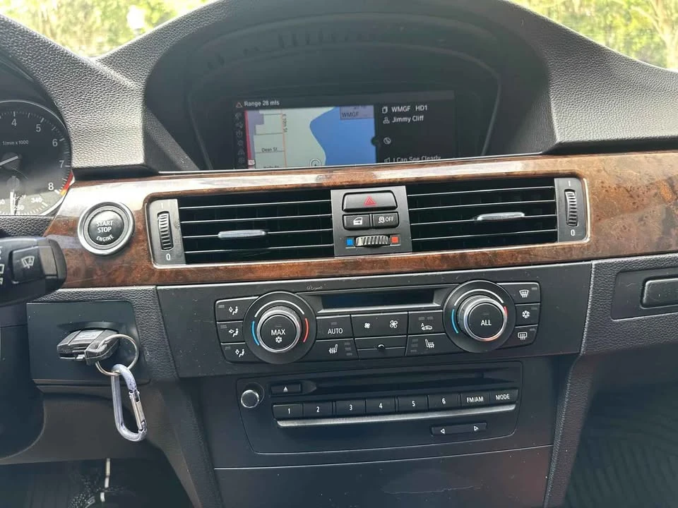 2012 BMW E93 3 Series Convertible - Image 8 of 19