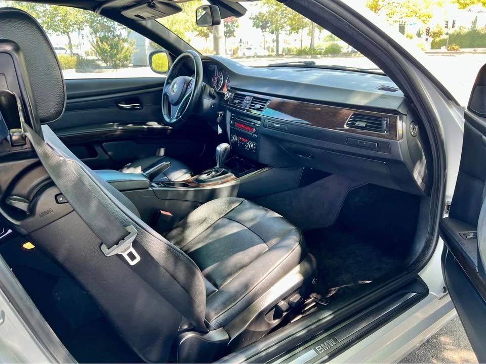 2012 BMW E93 3 Series Convertible - Image 12 of 17