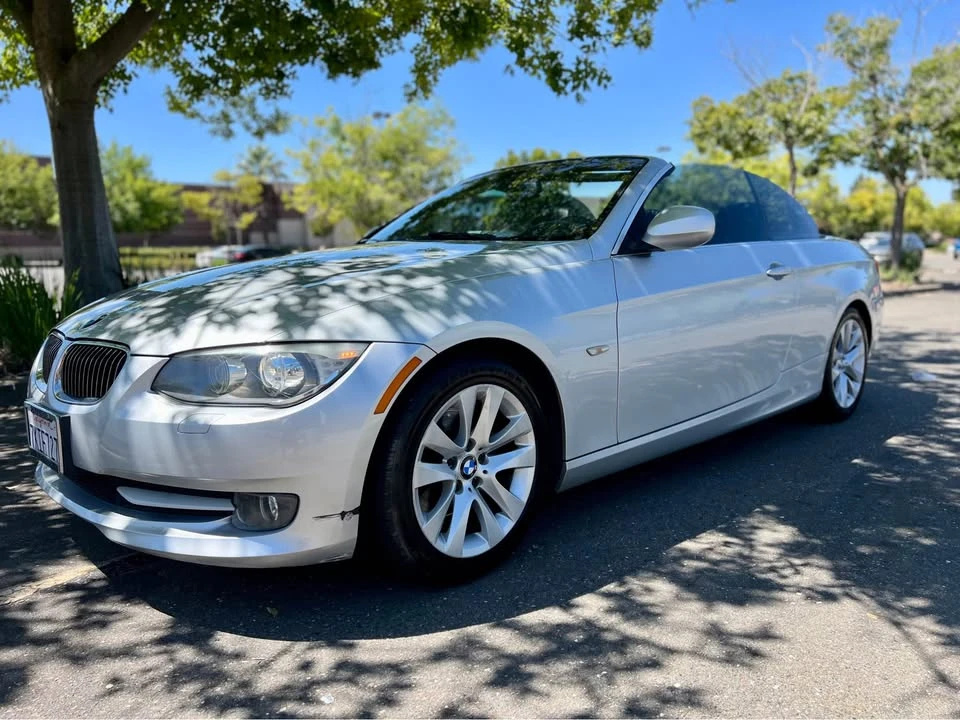2012 BMW E93 3 Series Convertible - Image 2 of 17