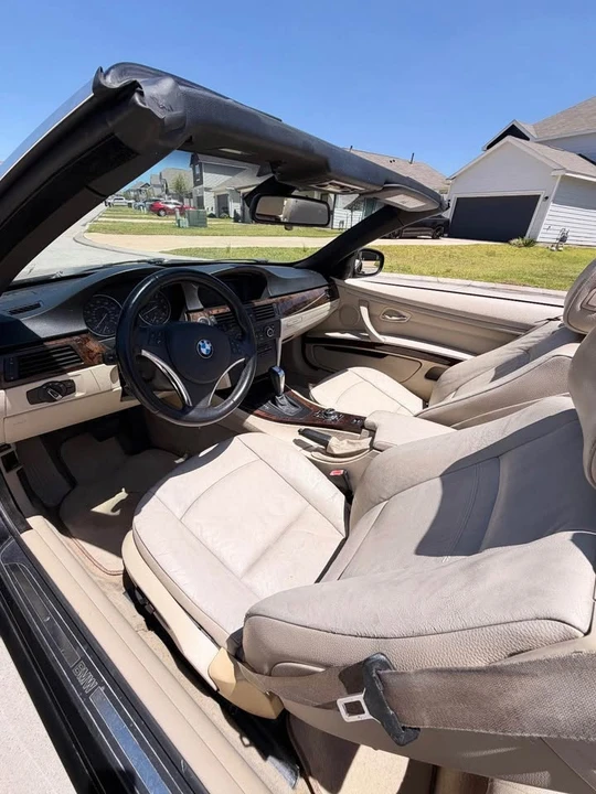 2012 BMW E93 3 Series Convertible - Image 3 of 9