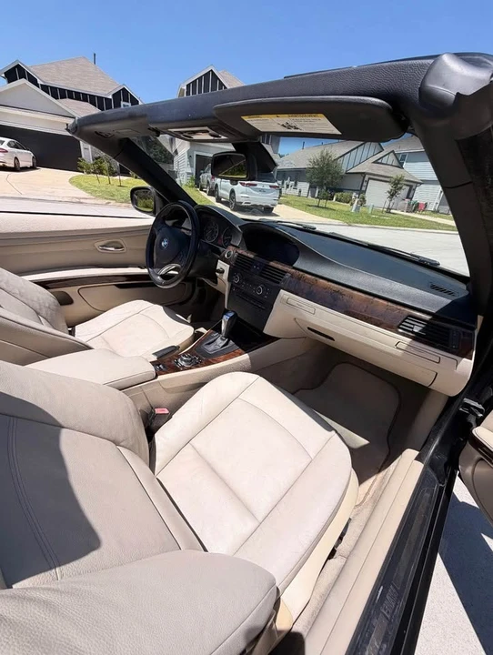 2012 BMW E93 3 Series Convertible - Image 4 of 9