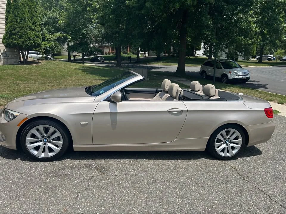 2012 BMW E93 3 Series Convertible - Image 5 of 8
