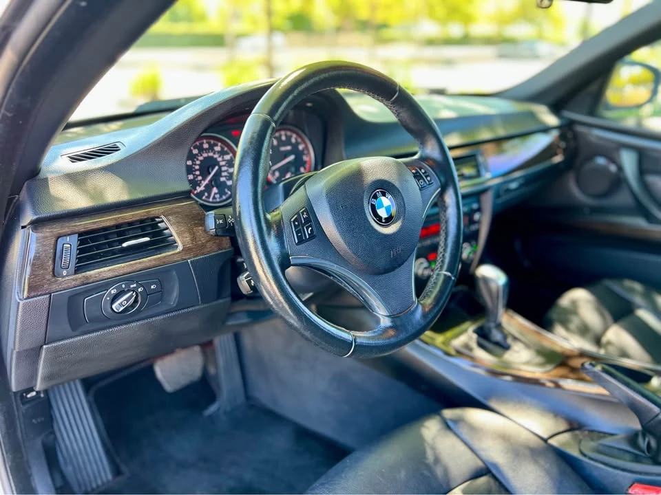 2012 BMW E93 3 Series Convertible - Image 9 of 14