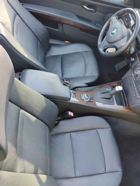 2012 BMW E93 3 Series Convertible - Image 8 of 20