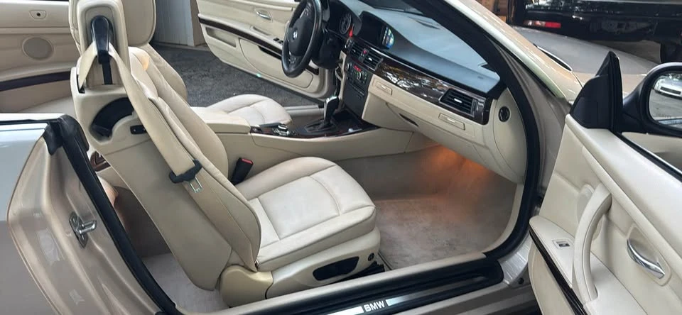 2012 BMW E93 3 Series Convertible - Image 8 of 18