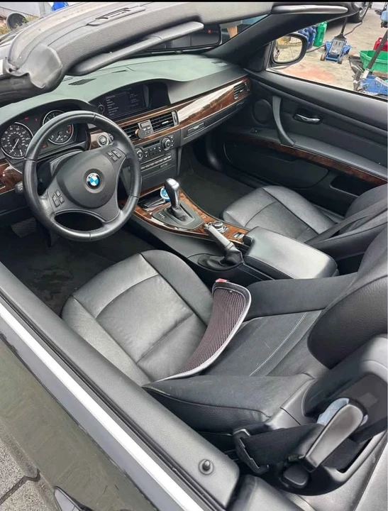 2012 BMW E93 3 Series Convertible - Image 4 of 4