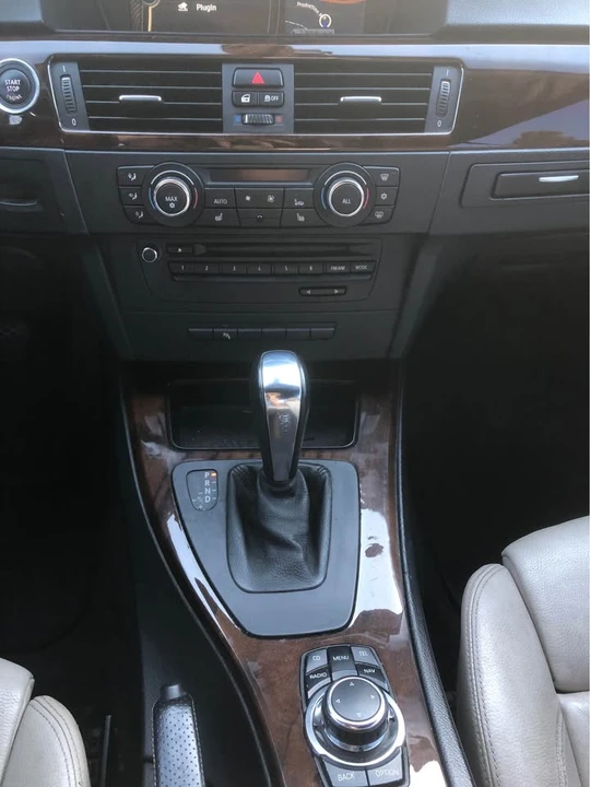 2012 BMW E93 3 Series Convertible - Image 17 of 20