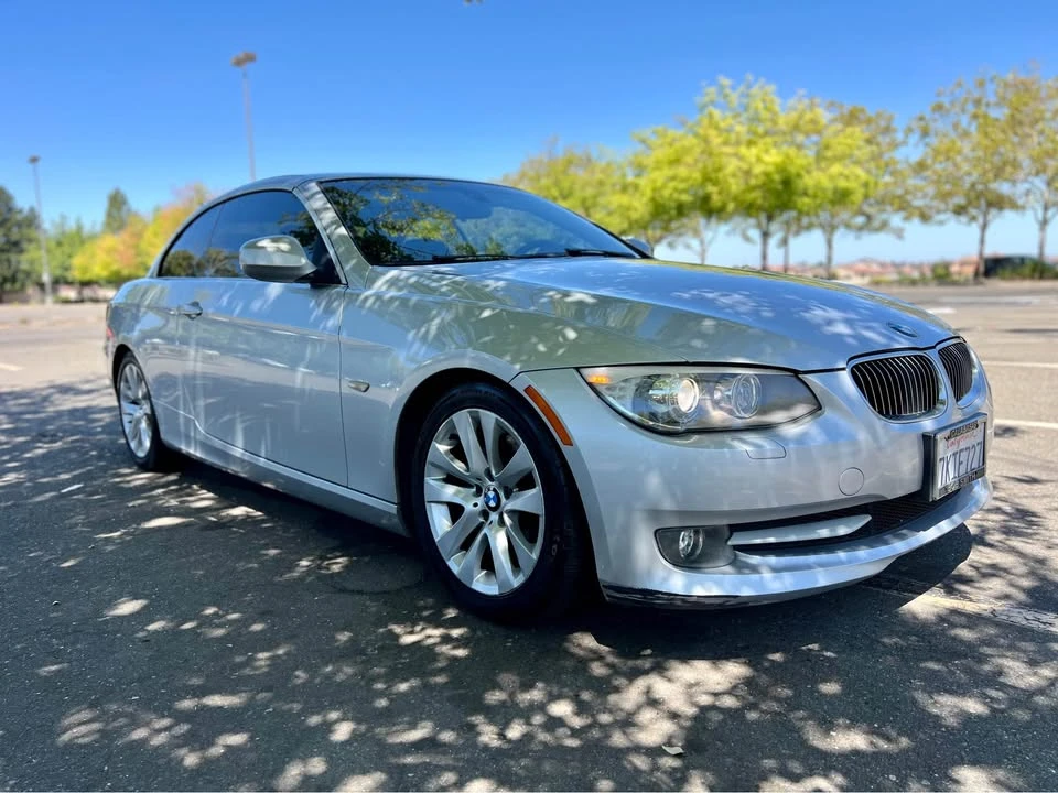 2012 BMW E93 3 Series Convertible - Image 2 of 14