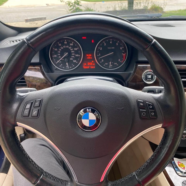 2012 BMW E93 3 Series Convertible - Image 11 of 17