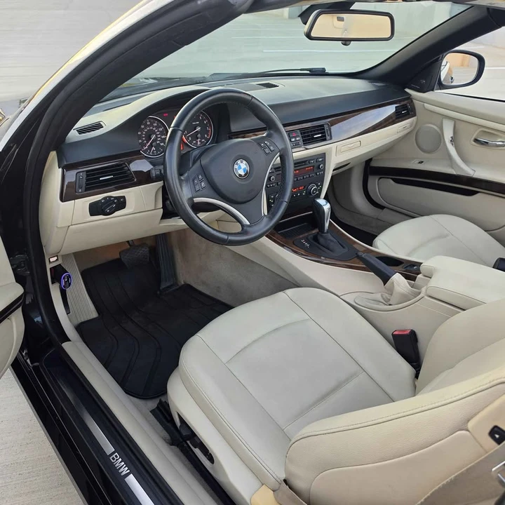 2012 BMW E93 3 Series Convertible - Image 9 of 18