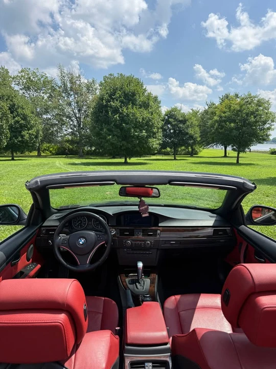 2012 BMW E93 3 Series Convertible - Image 8 of 11