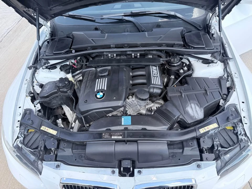 2012 BMW E93 3 Series Convertible - Image 17 of 18