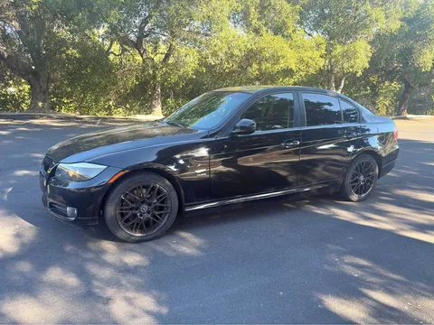 2012 BMW 3 Series 328i xDrive Sedan 4D