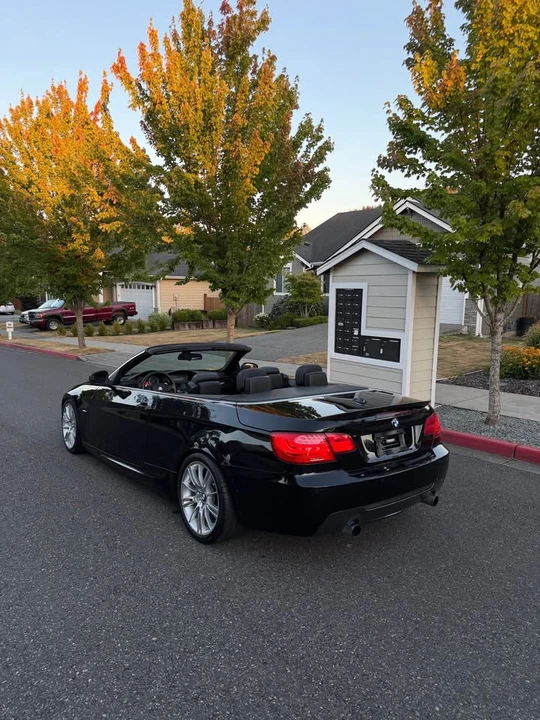 2012 BMW E93 335i Convertible - Image 12 of 12
