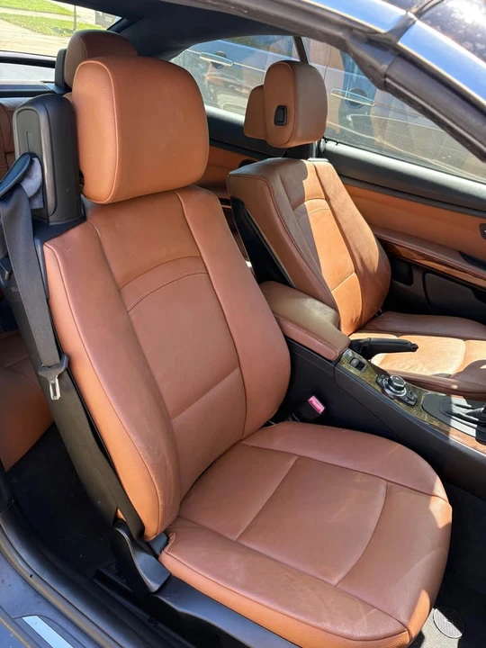 2012 BMW E93 335i Convertible - Image 7 of 10