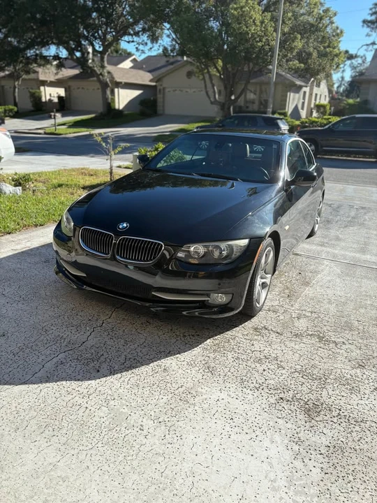 2012 BMW E93 335i Convertible - Image 2 of 10