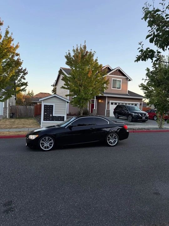 2012 BMW E93 335i Convertible - Image 7 of 12