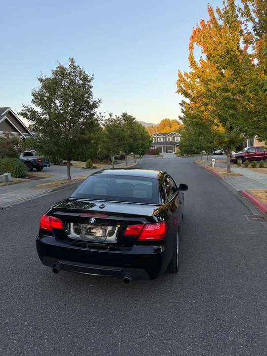 2012 BMW E93 335i Convertible - Image 4 of 12