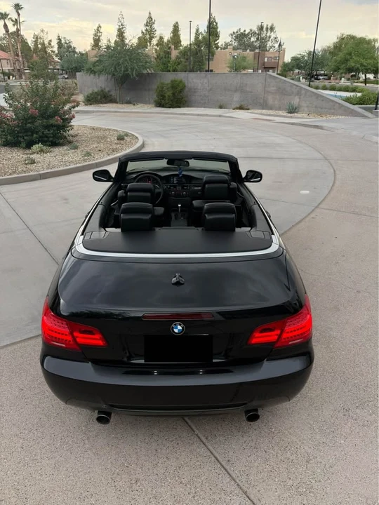 2012 BMW E93 335i Convertible - Image 9 of 20