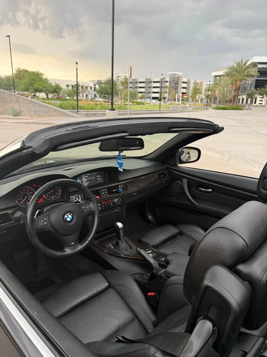 2012 BMW E93 335i Convertible - Image 10 of 20